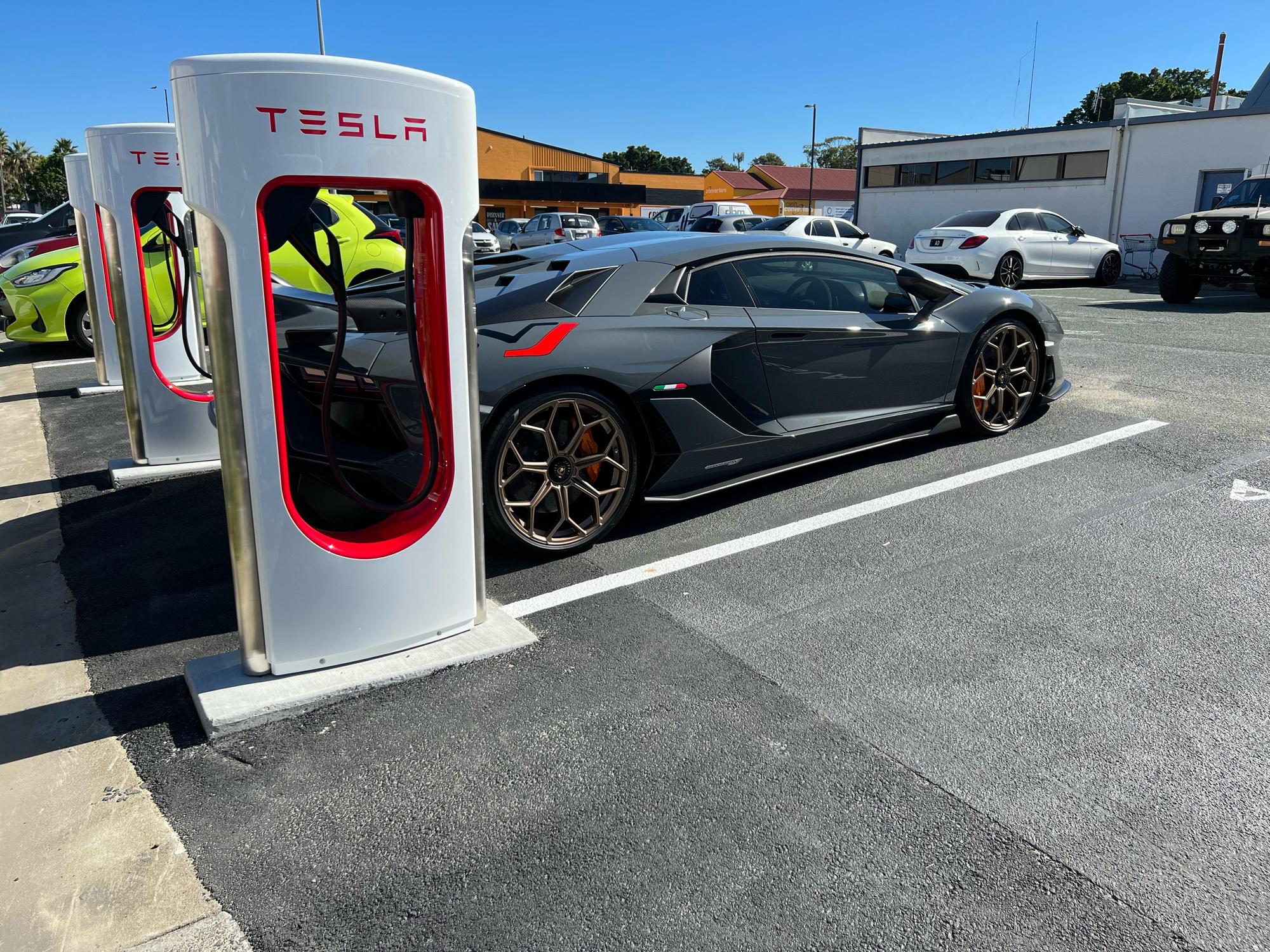 Tesla Superchargers are still being ICE’d in 2023 Auto Recent