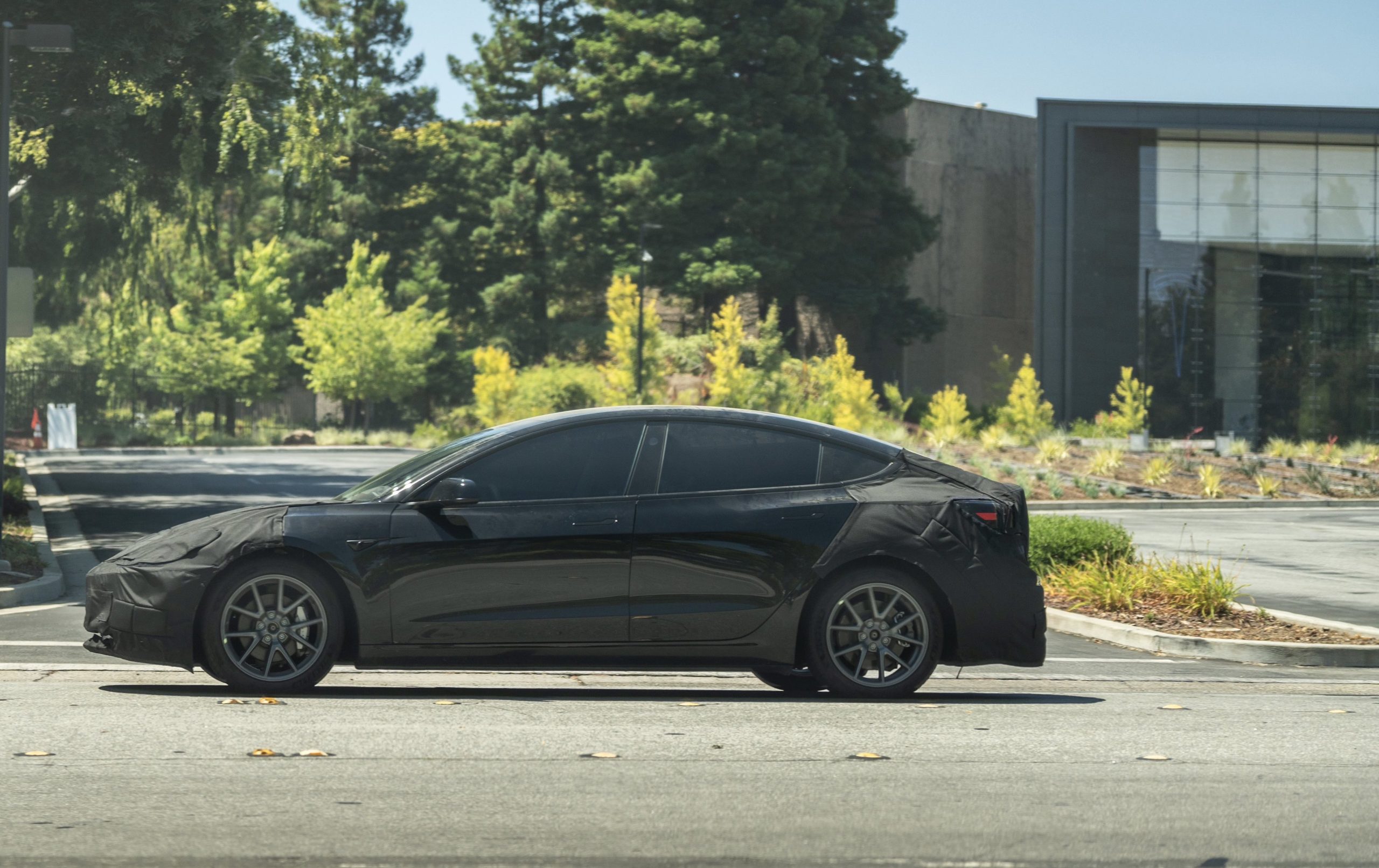 Tesla Model 3 ‘Highland’ sighting hints at front bumper upgrades Auto Recent