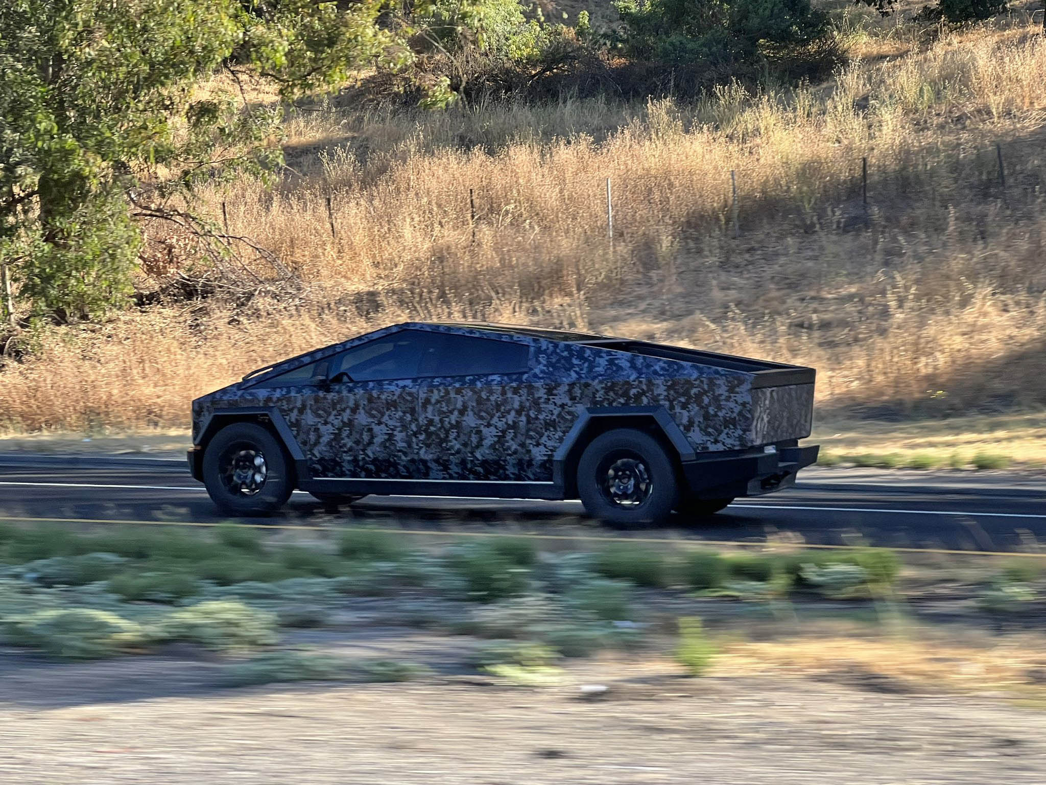 tesla cybertruck dark wrap