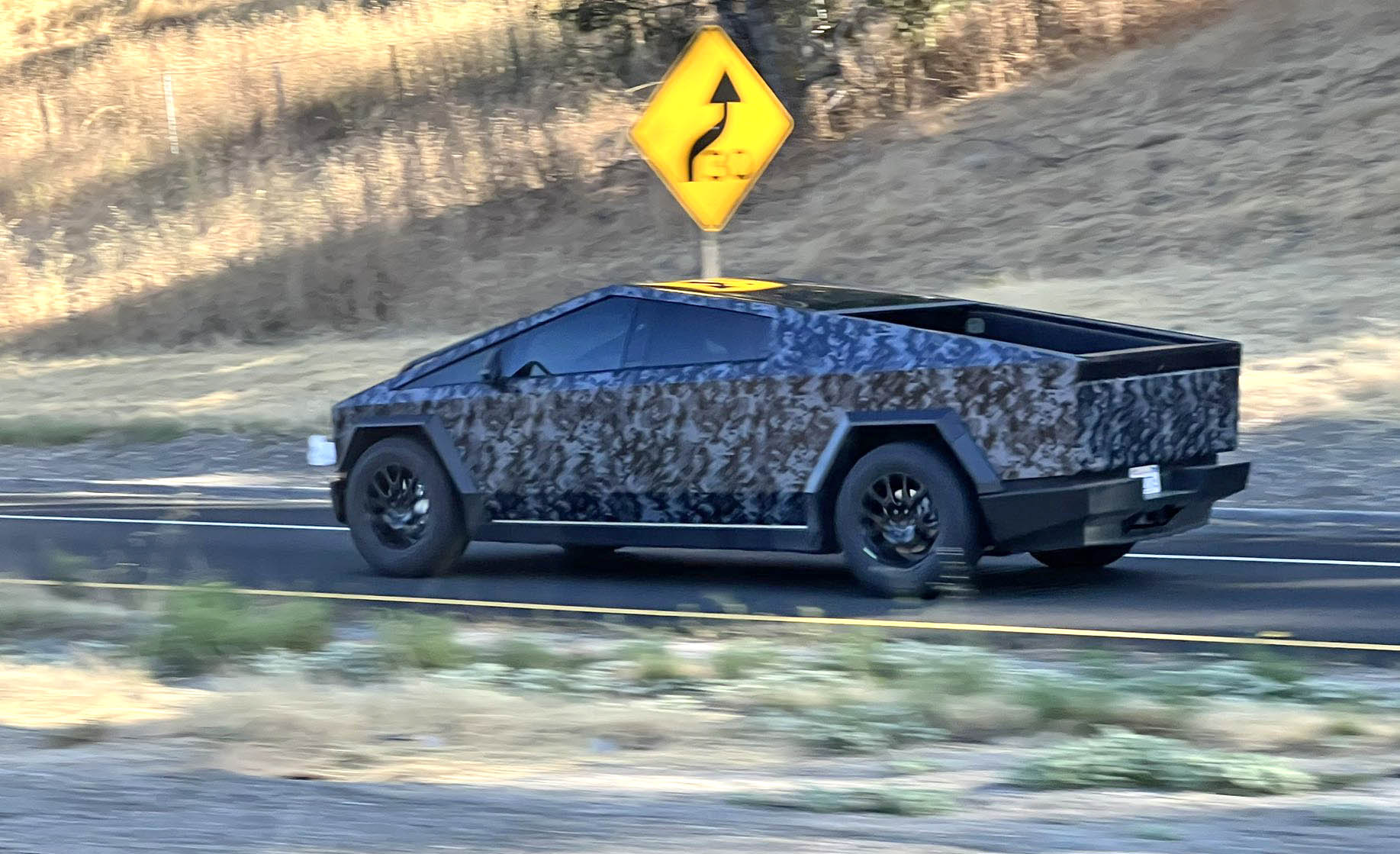 tesla cybertruck