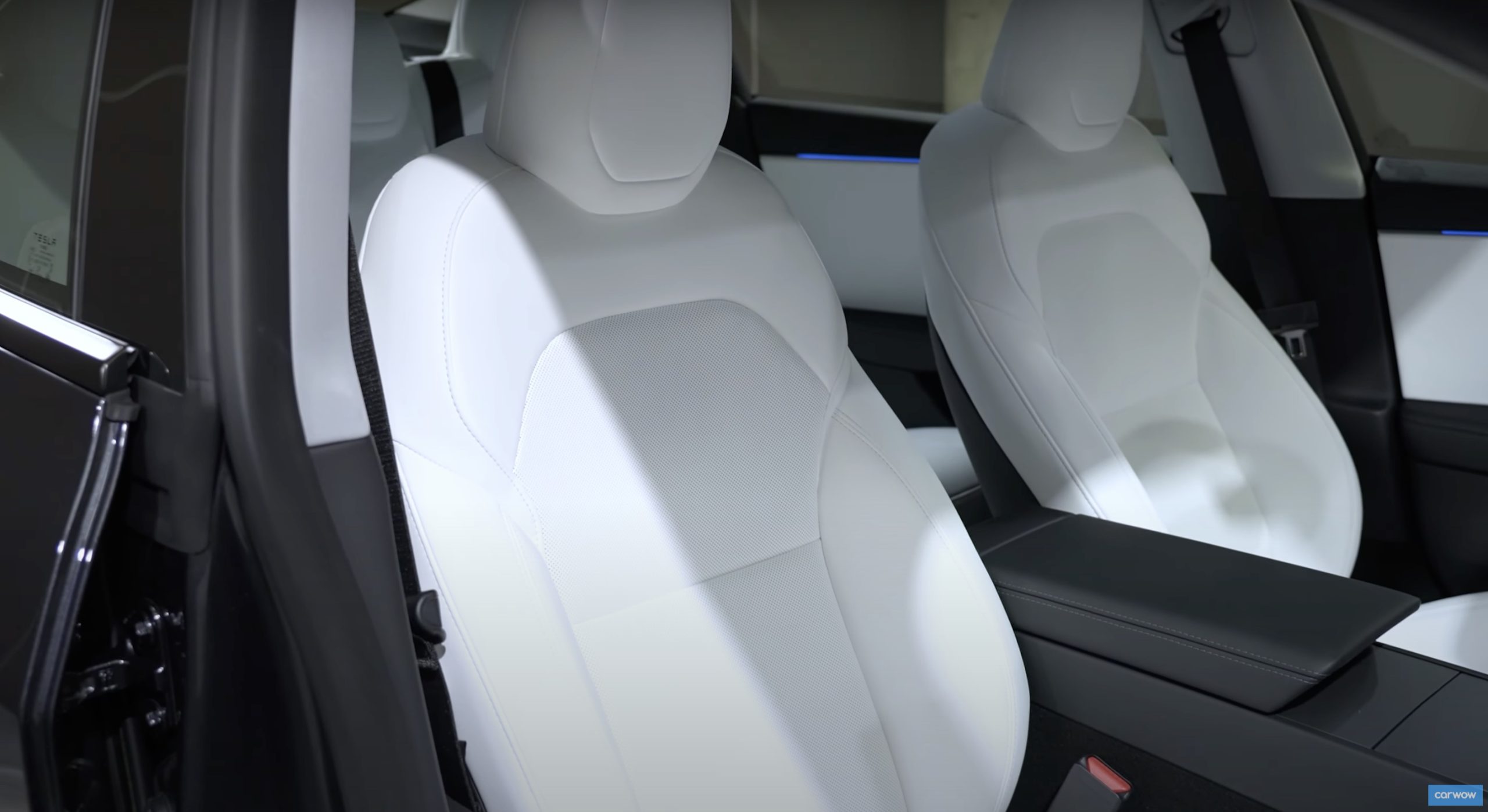 https://www.teslarati.com/wp-content/uploads/2023/08/model-3-highland-front-seats-scaled.jpg