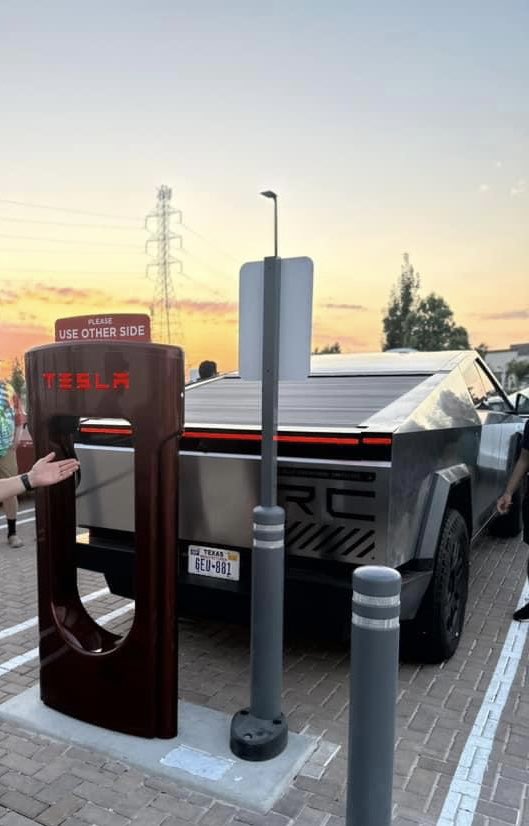 tesla-cybertruck-charges-at-50000-th-supercharger
