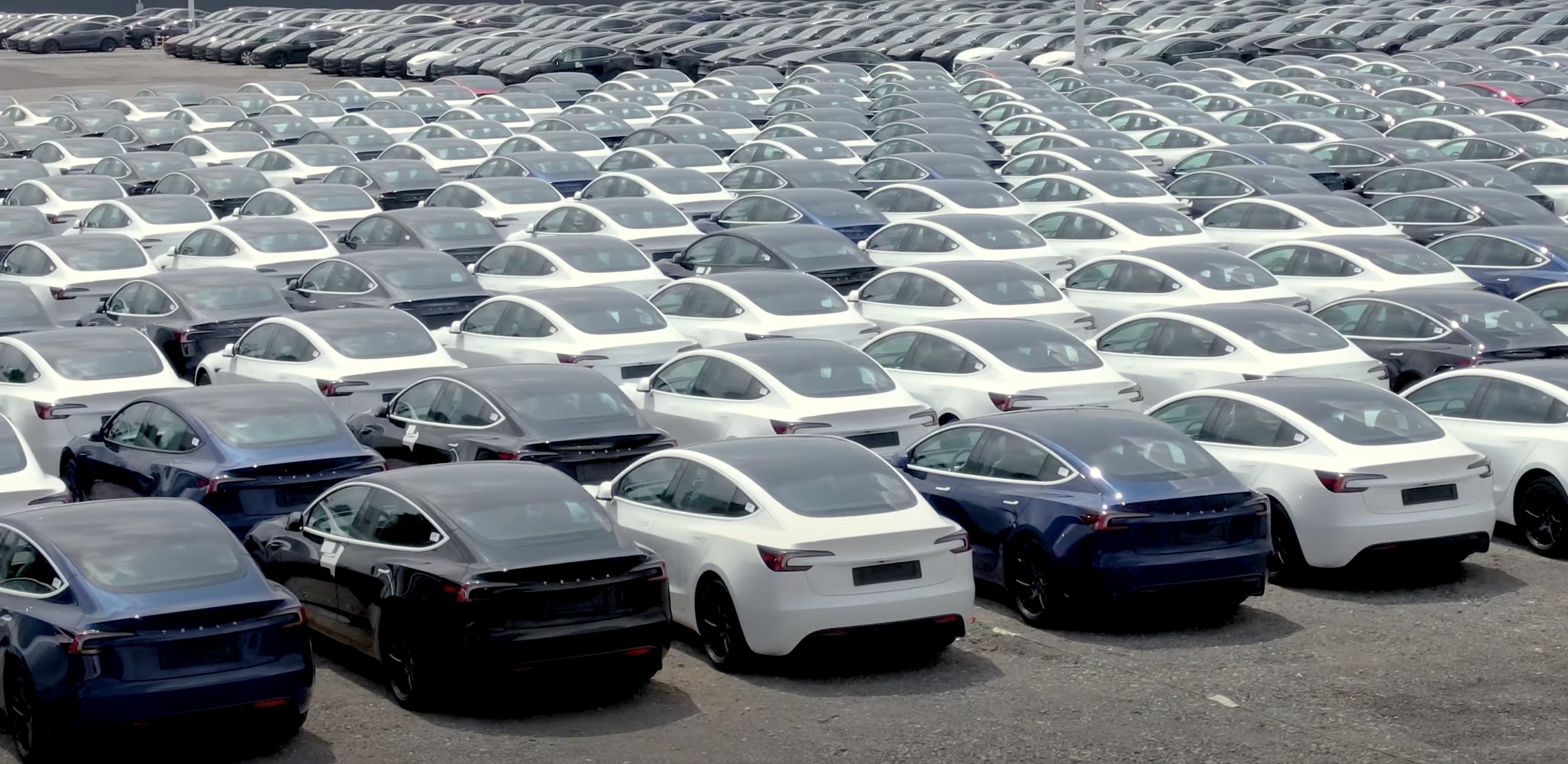 Tesla prepares massive shipment of Model 3 Highland for export to