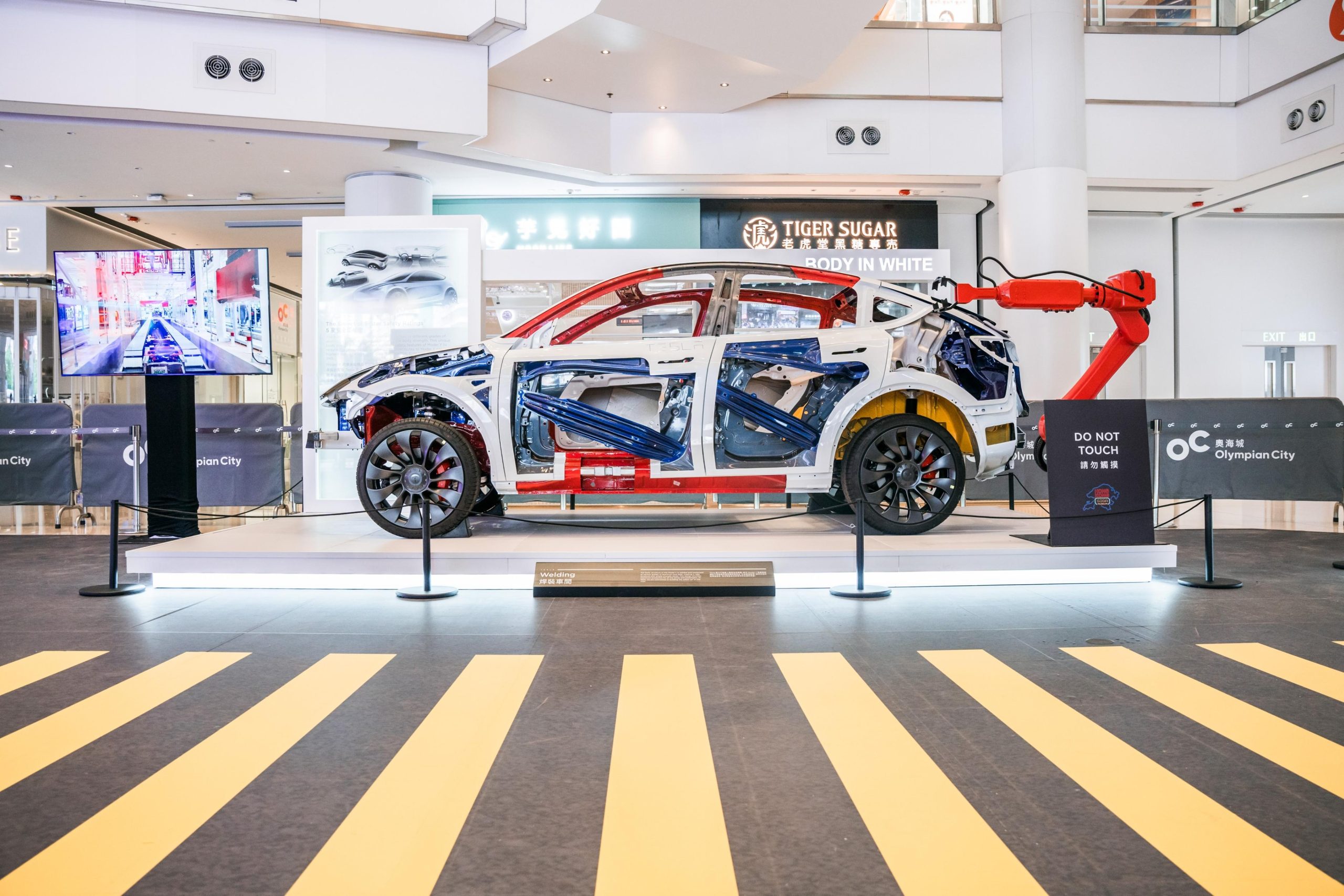 tesla-model-3-highland-right-hand-drive-hong-kong