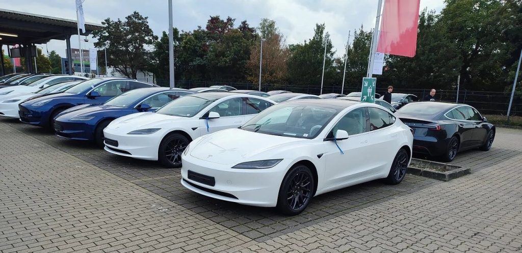 Tesla Sends Massive Shipments of New Model 3 Highland to Europe