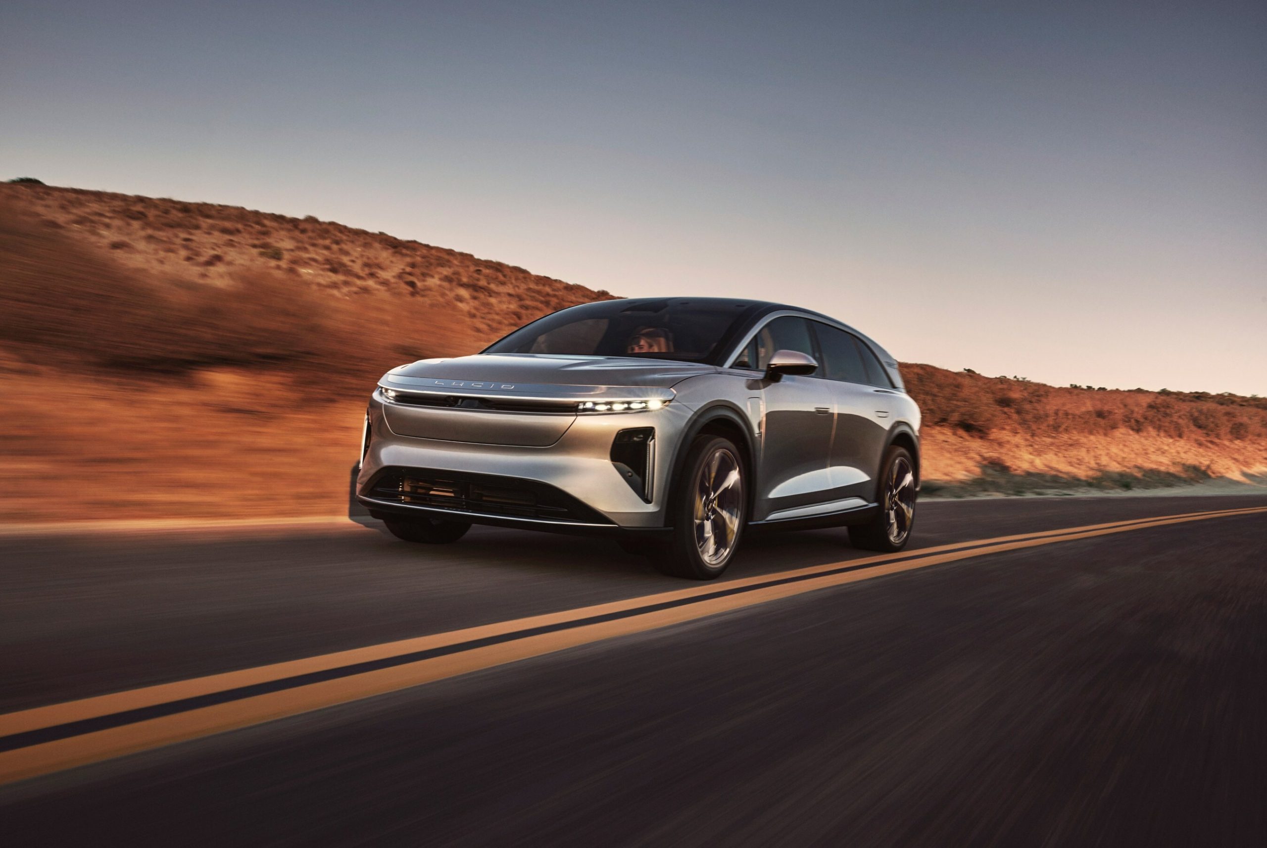 Lucid Gravity SUV unveiled: 440+ miles of vary, underneath $80k, late 2024 manufacturing