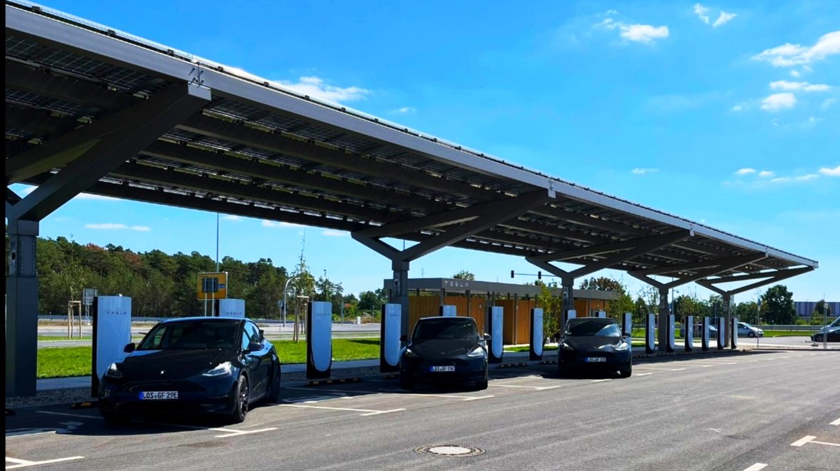 Tesla Giga Berlin’s first V4 Superchargers are stay