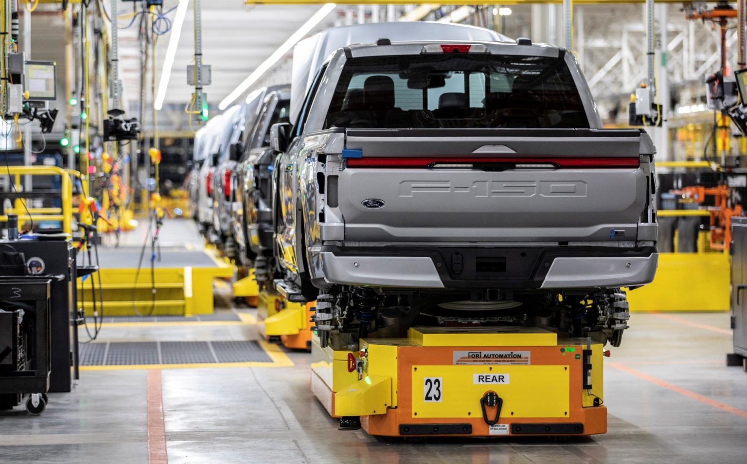 Ford pauses all F-150 Lightning shipments as gas deliveries begin