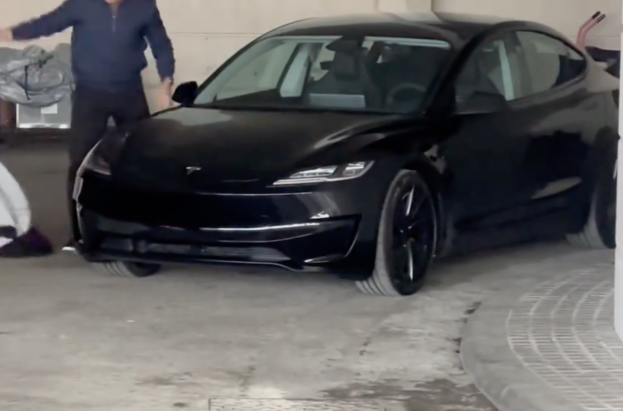 Tesla Model 3 ‘belachelijke’ lekken benadrukken de belangrijkste kenmerken