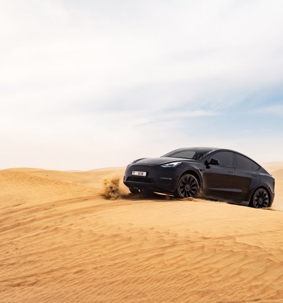 Tesla-australia-new-zealand-100000-units