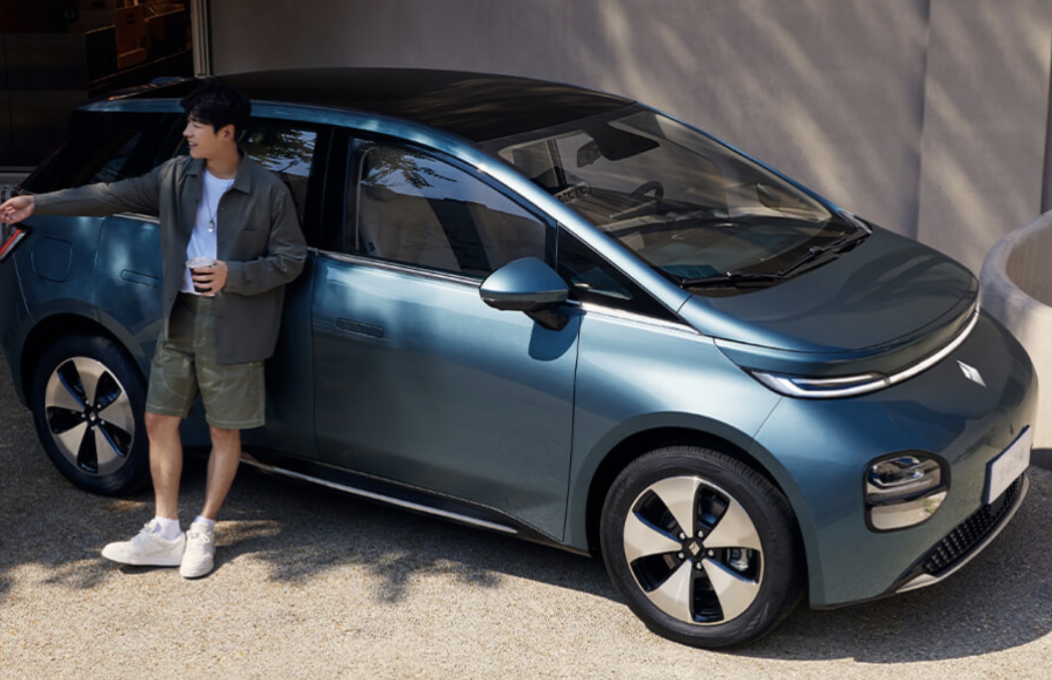 GM-SAIC-vs-tesla-fsd-competitor-china
