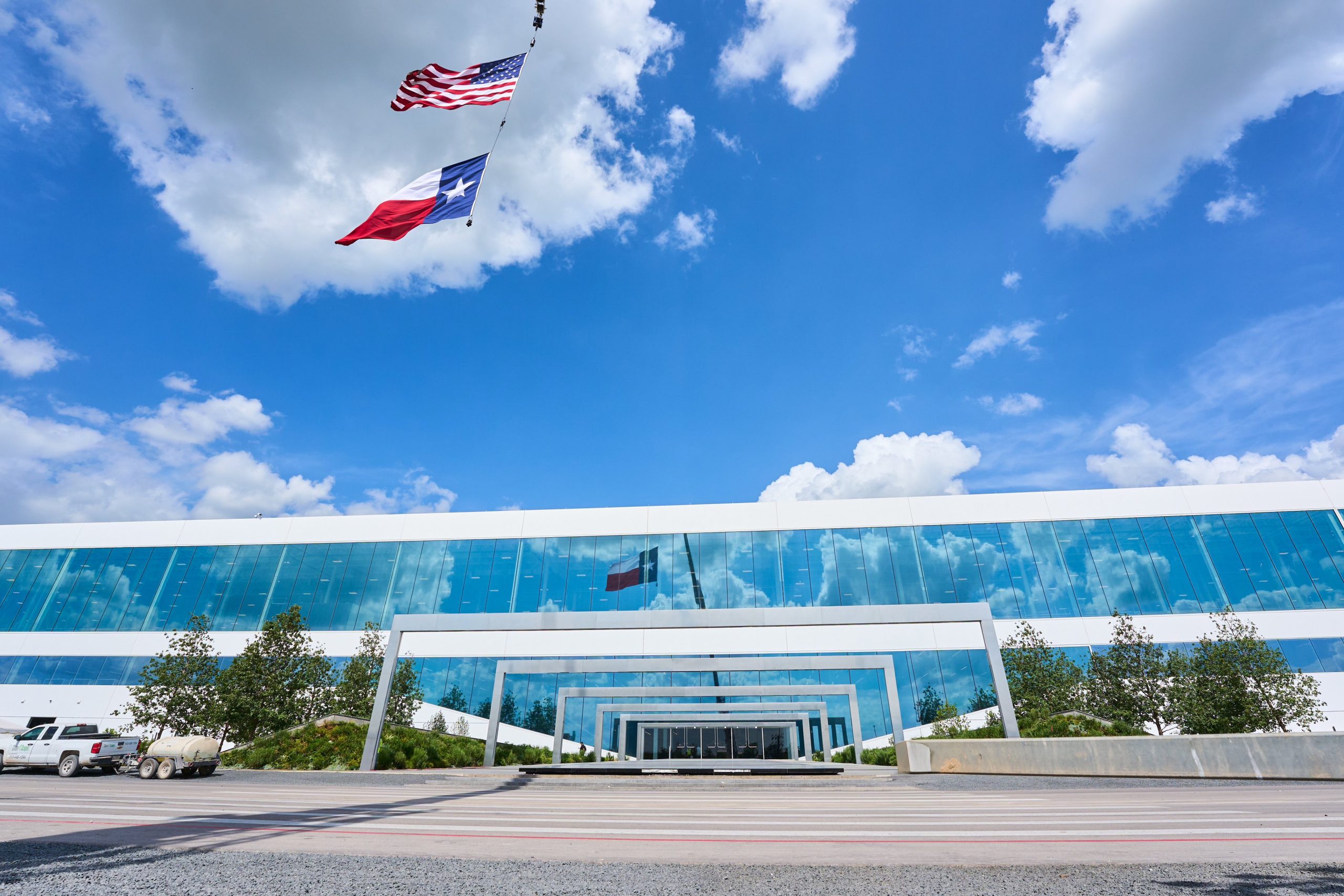 Tesla Grows Footprint In Texas With 183k sq ft Building In Taylor Report