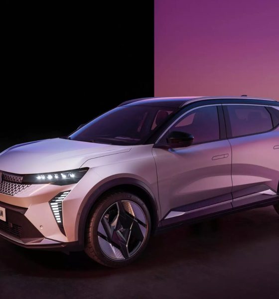 Tesla-model-y-vs-renault-scenic-e-tech-uk