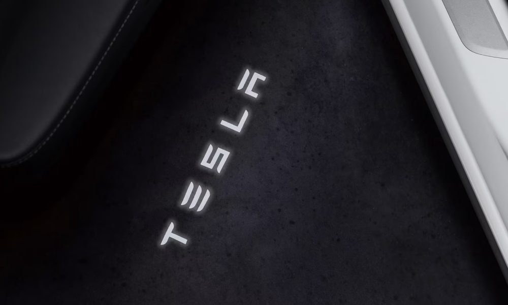 https://www.teslarati.com/wp-content/uploads/2024/09/tesla-puddle-projection-lights-landscape-1000x600.jpg