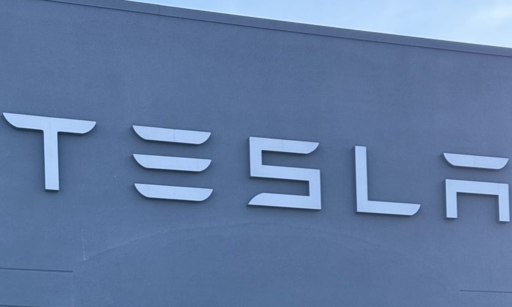 https://www.teslarati.com/wp-content/uploads/2025/03/tesla-store-model-y-delivery-center-jim-koehler-full-scaled-e1742303848439-1000x600.jpg