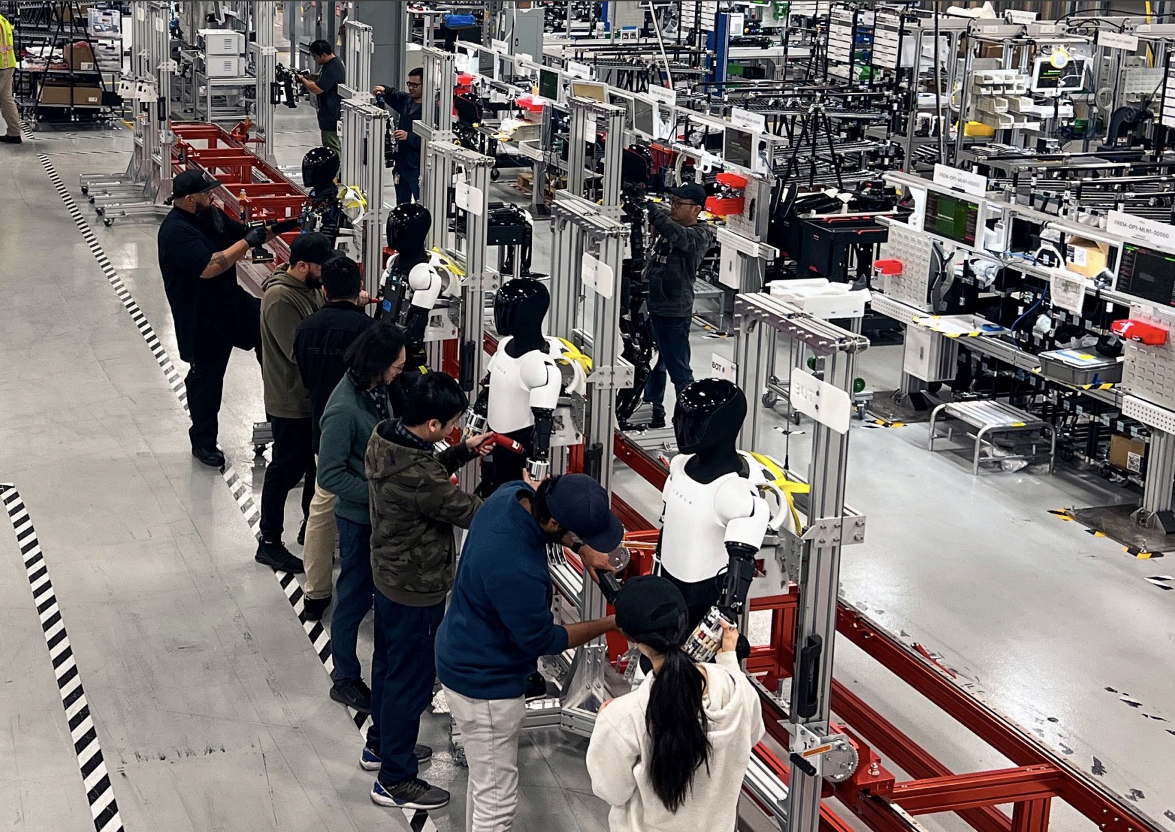 tesla-optimus-pilot-production-line