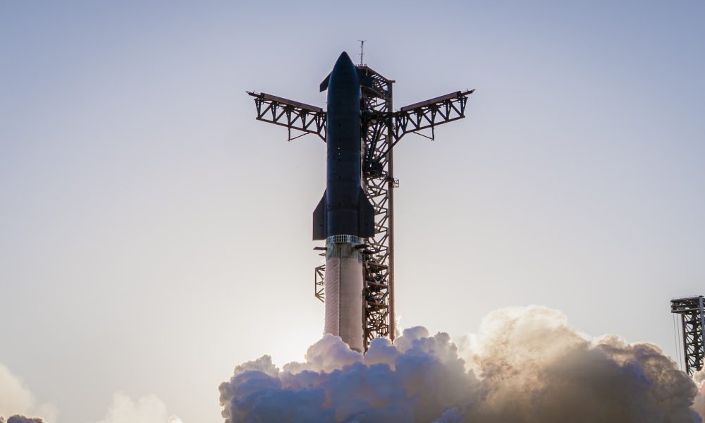 Starship’s next chapter: SpaceX eyes tower catch after flawless Flight 11 – Teslarati