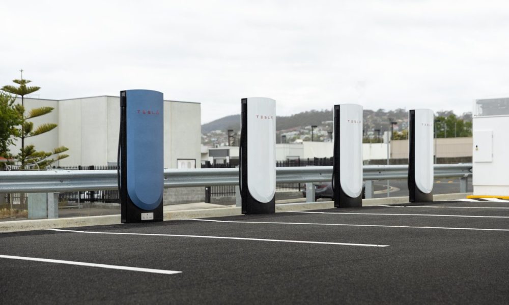 Tesla celebrates 75k Superchargers, less than 5 months since 70k-stall milestone