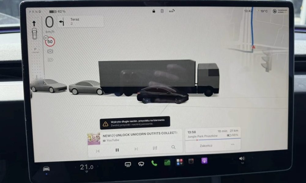 Tesla begins factoring international designs in Full Self-Driving visualization