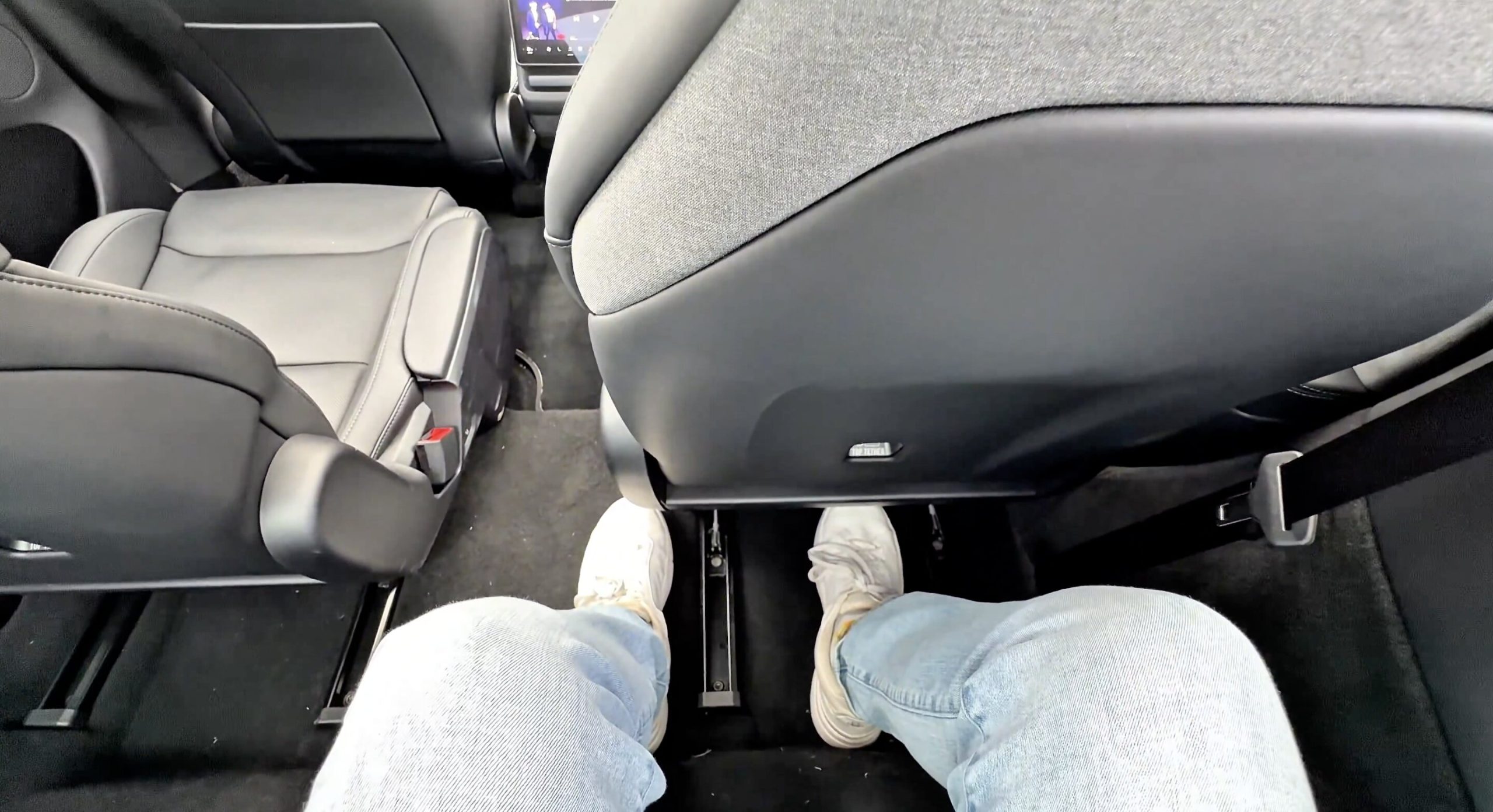 Tesla Model Y L third-row legroom
