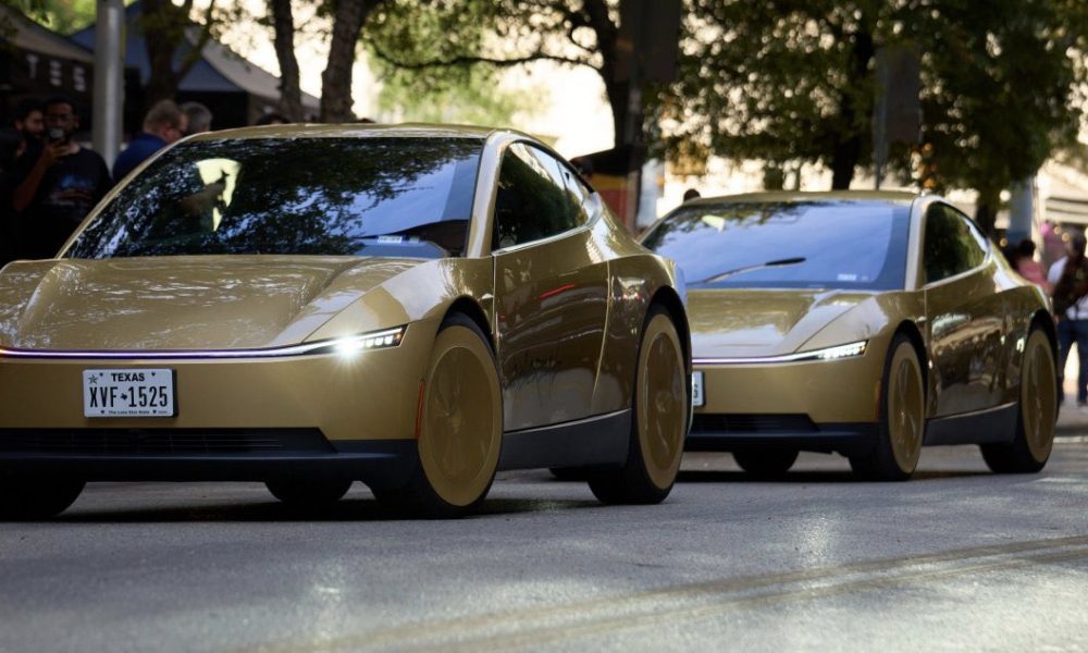 Tesla Aims to Deliver First Cybercabs to Customers Before 2027