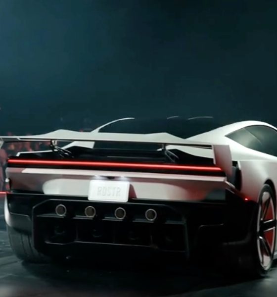 Elon Musk addresses the crowd next to the new Tesla Roadster, which Tesla offers in Performance, Thrust and Rocket versions. (Image: Tesla/X)